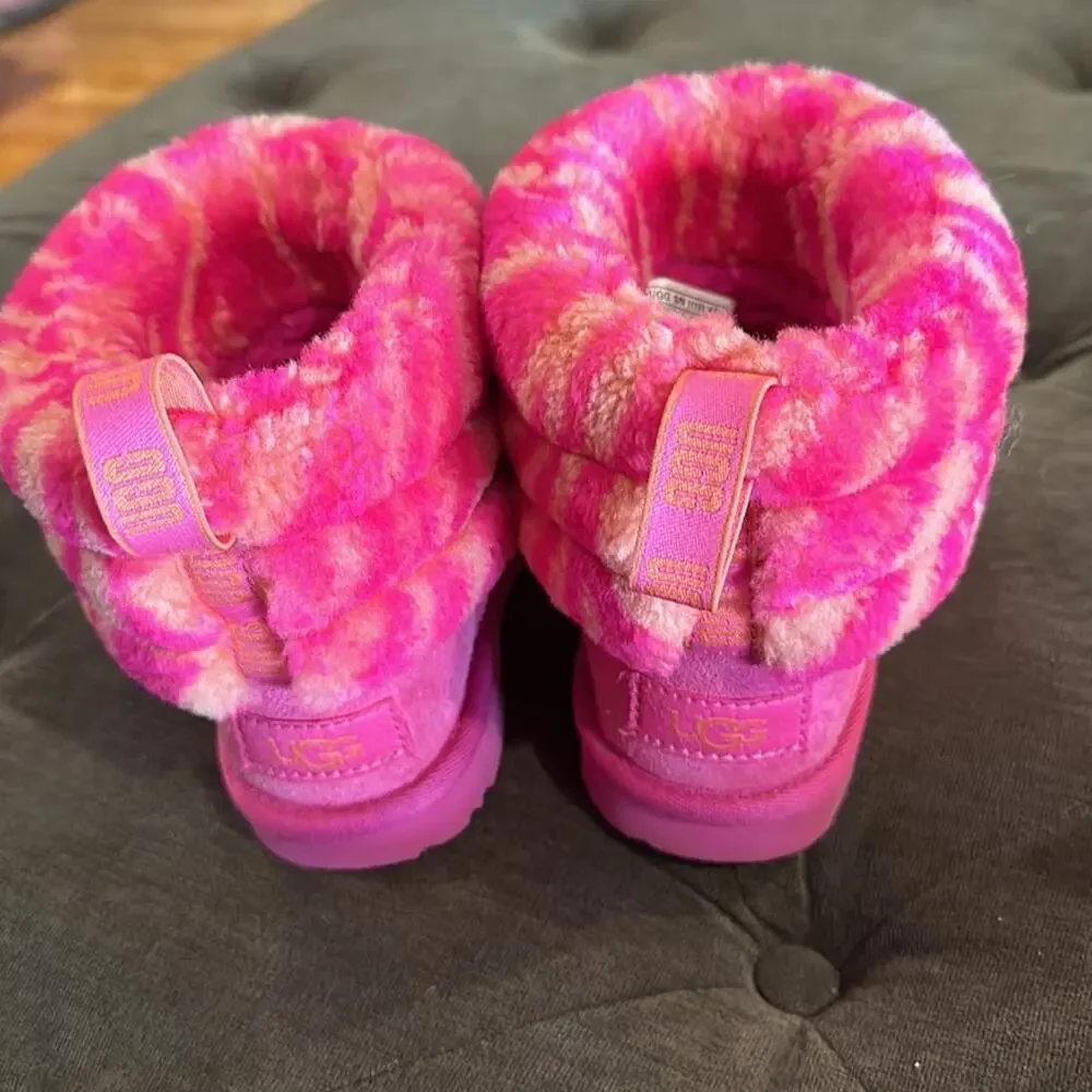 UGG KIDS MINI QUILTED ZEBRA size 10
